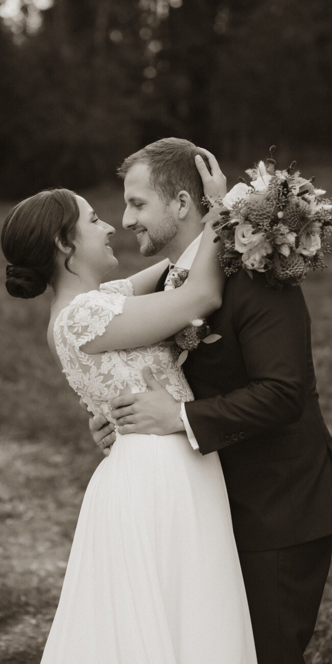 wedding couple shooting Melanie Hutterer Weddings & Events